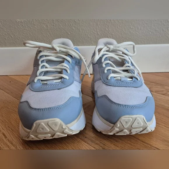 Puma Women's Size 10 Voyage R78 Blue White Pink Sneakers GUC - Picture 8 of 10